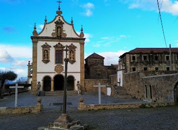 portugal/braga/attraction/capela-de-s-frutuoso