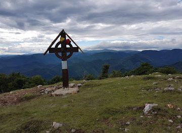 romania/buila-vanturarita-national-park/attraction/crucea-eroilor-rezistentei-anticomuniste-din-oltenia