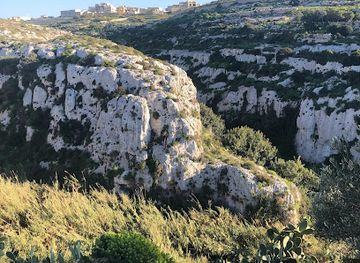 malta/wied-il-ghasri/attraction/tortoise-rock