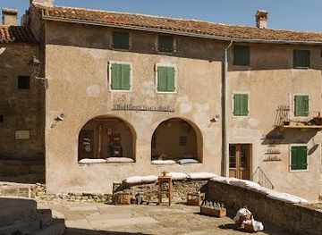 croatia/rovinj/attraction/museum-of-hum-aura