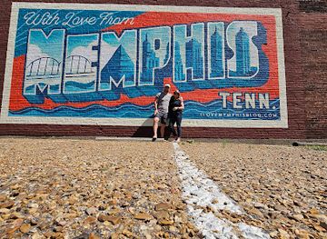 tennessee/memphis/attraction/with-love-from-memphis-mural