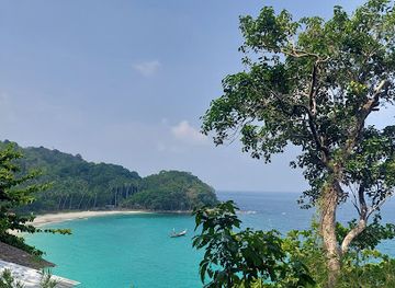 thailand/phuket/patong/attraction/had-freedom