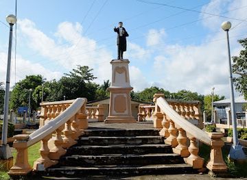 philippines/western-visayas/attraction/smallest-plaza