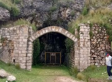 peru/huancavelica/attraction/mina-de-la-muerte-de-santa-barbara-huancavelica