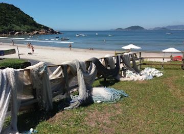 brazil/florianopolis/attraction/naufragados-beach
