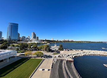 wisconsin/milwaukee/east-side/attraction/discovery-world