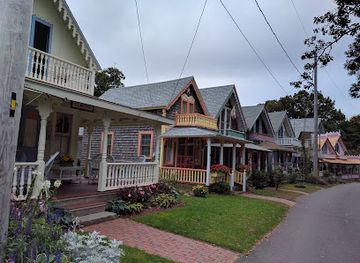 massachusetts/martha-s-vineyard/attraction/martha-s-vineyard-camp-meeting-association-cottage-museum