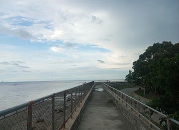 philippines/cagayan-de-oro/attraction/bulua-seawall