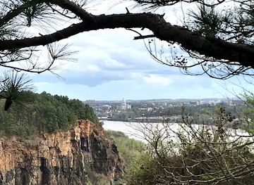 arkansas/central-arkansas/attraction/emerald-park