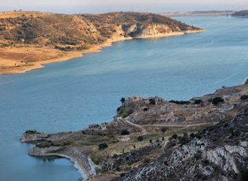 cyprus/paphos-district/attraction/view-on-the-old-temple