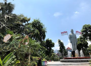 indonesia/surabaya/simokerto/attraction/apsari-park