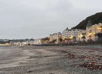 united-kingdom/isle-of-man/attraction/douglas-broadway-beach