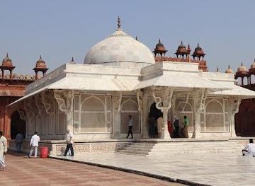 india/agra/attraction/tomb-of-hazrat-salim-chishti