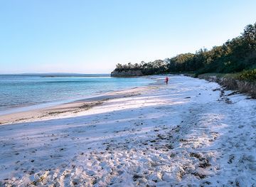 australia/jervis-bay/attraction/hare-bay
