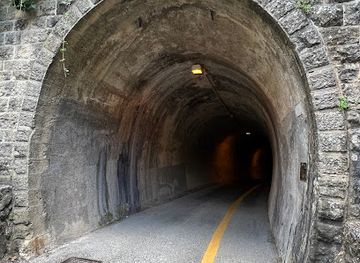 san-marino/faetano/attraction/montalbo-ex-railway-tunnel-mountain-exit