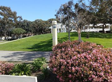 california/venice-beach/attraction/burton-chace-park