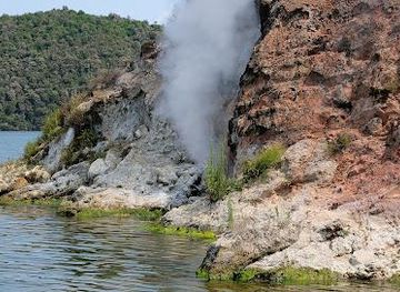 new-zealand/bay-of-plenty/attraction/lake-rotomahana