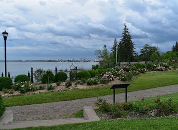 minnesota/lake-superior-s-north-shore/attraction/duluth-rose-garden