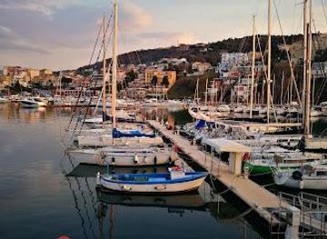 italy/ravello/attraction/marina-dock-boat-service