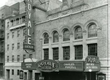 connecticut/stamford/attraction/bernard-b-jacobs-theatre