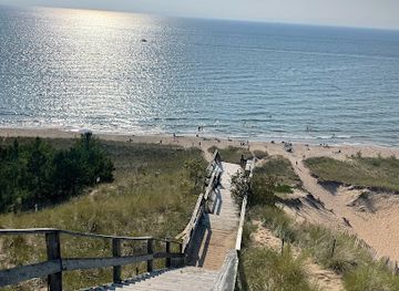 michigan/holland-state-park/attraction/laketown-beach