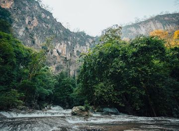 thailand/western-thailand/attraction/lam-khlong-ngu-national-park-visitor-center