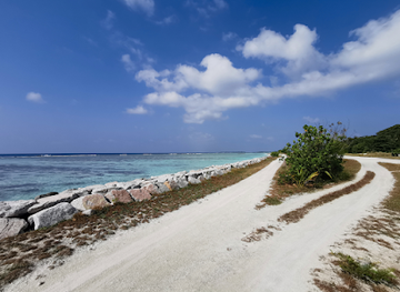 maldives/thulusdhoo-island/attraction/burugaa-beach-hijaab-beach