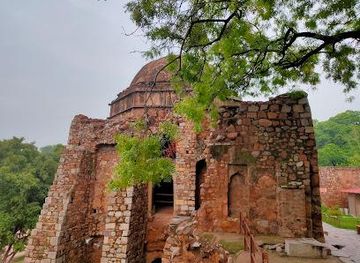 india/delhi/attraction/hauz-khas-complex