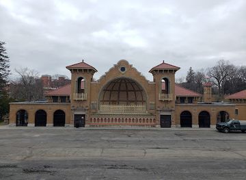 new-york/albany/lark-street/attraction/washington-park-lake-house