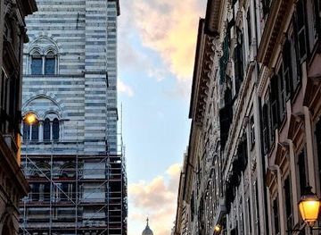 italy/genoa/attraction/via-s-lorenzo