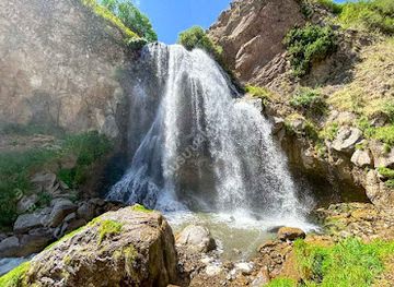 armenia/syunik/attraction/trchkan-waterfall