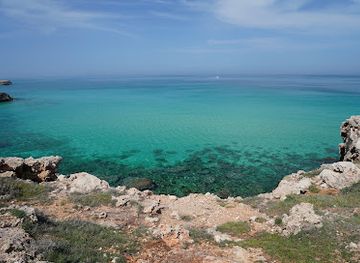 italy/apulia/attraction/grotta-dei-pescatori