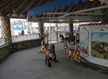 rhode-island/napatree-point-conservation-area/attraction/flying-horse-carousel