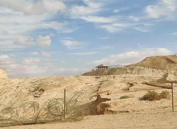 israel/judean-desert/attraction/eshet-hadassa-reservoir