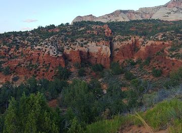 utah/mt-carmel/attraction/elkheart-cliffs-slot-canyon-trailhead