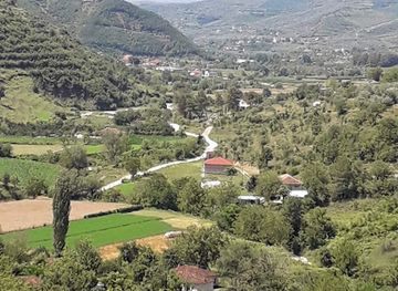 albania/luma/attraction/berat-shqiperi