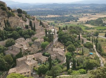 france/luberon/attraction/okhra-ecomusee-de-l-ocre-roussillon