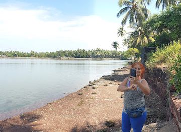 india/goa/anjuna/attraction/anjuna-river-front