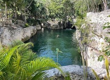 mexico/tulum/attraction/cenote-la-casa-del-alux