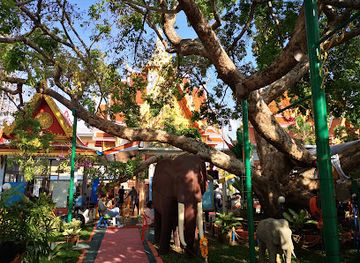 thailand/rayong/attraction/wat-lum-mahachai-chumpon