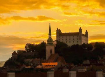 slovakia/bratislava/bratislava-castle-hrad/attraction/free-tour-bonus-bratislava-and-castle-advancedxperience