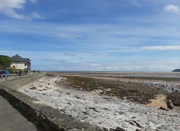 united-kingdom/snowdonia-national-park/attraction/red-wharf-bay