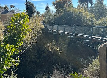 california/pismo-beach/attraction/swinging-bridge
