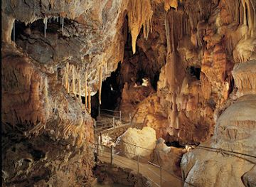 france/languedoc-roussillon/attraction/grotte-de-dargilan