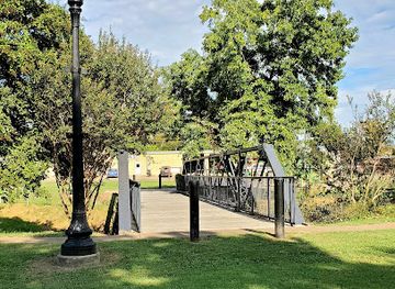 texas/red-river-valley/attraction/pride-creek-walk