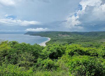 costa-rica/central-pacific/attraction/witch-s-rock-canopy-tour