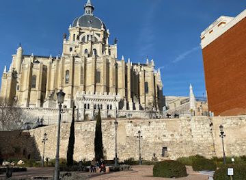 spain/madrid-community/attraction/parque-del-emir-mohamed-i