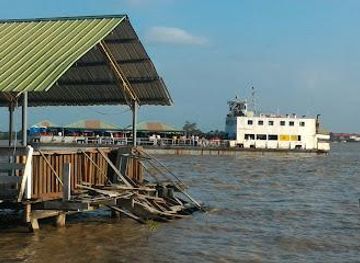 suriname/lelydorp/attraction/riverside