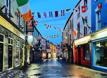 ireland/the-burren/attraction/shop-st