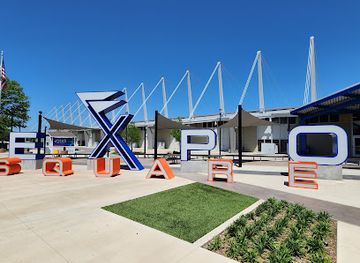 oklahoma/tulsa/attraction/golden-driller-statue